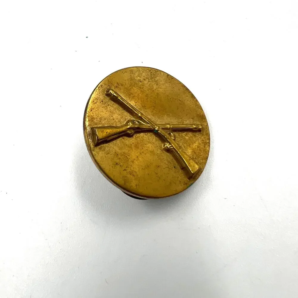 Vintage WWII Button Crossed Rifles‎ Brass Collar Lapel Pin U.S. Military